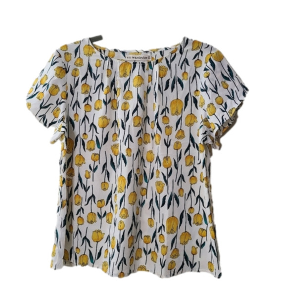 sm Wardrobe tulip design short sleeve blouse - Picture 1 of 4